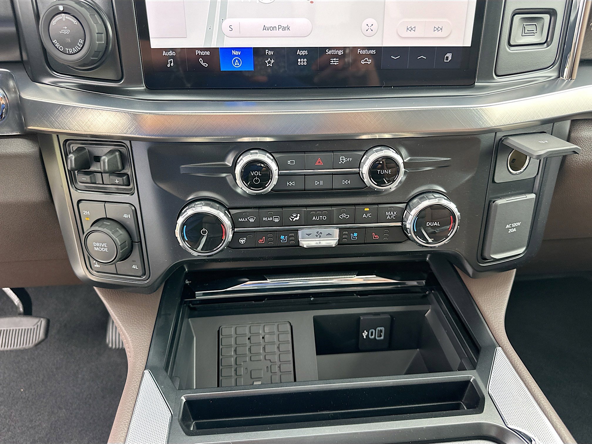 New 2026 Ford F250 King Ranch w/ Chrome Package image 11