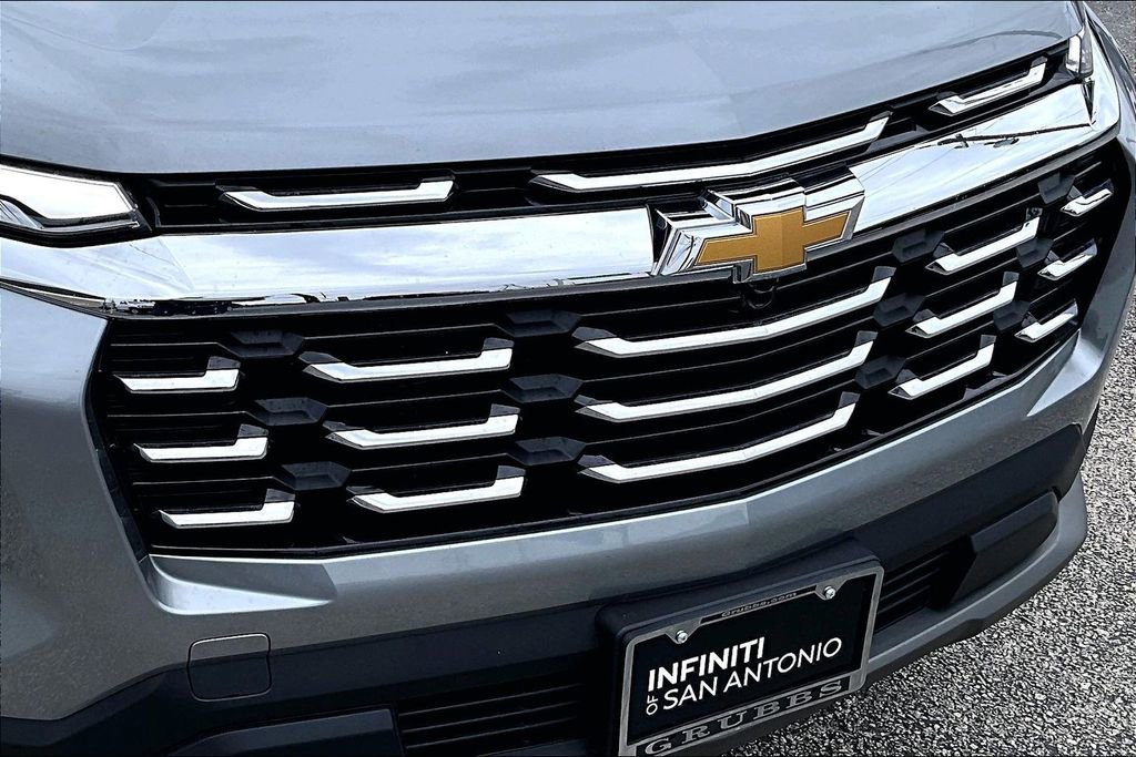 Used 2025 Chevrolet Equinox LT image 38