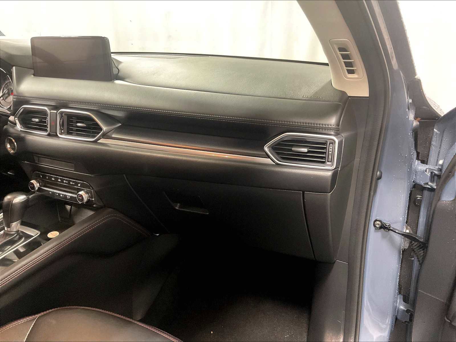 Used 2024 MAZDA CX-5 Carbon Edition image 13