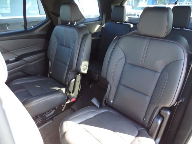 Used 2022 Chevrolet Traverse RS w/ LPO, Cargo Package image 9