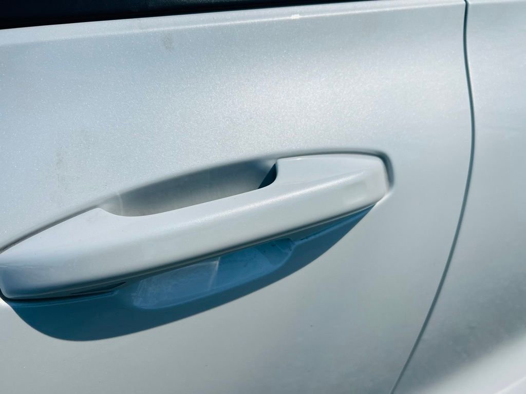 Used 2020 Volvo S60 T5 Momentum image 9