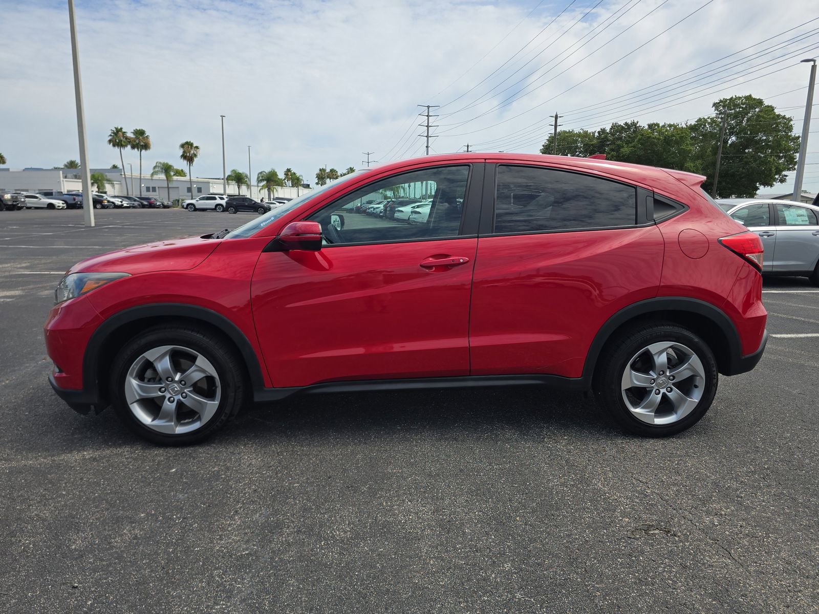 Used 2017 Honda HR-V EX image 5