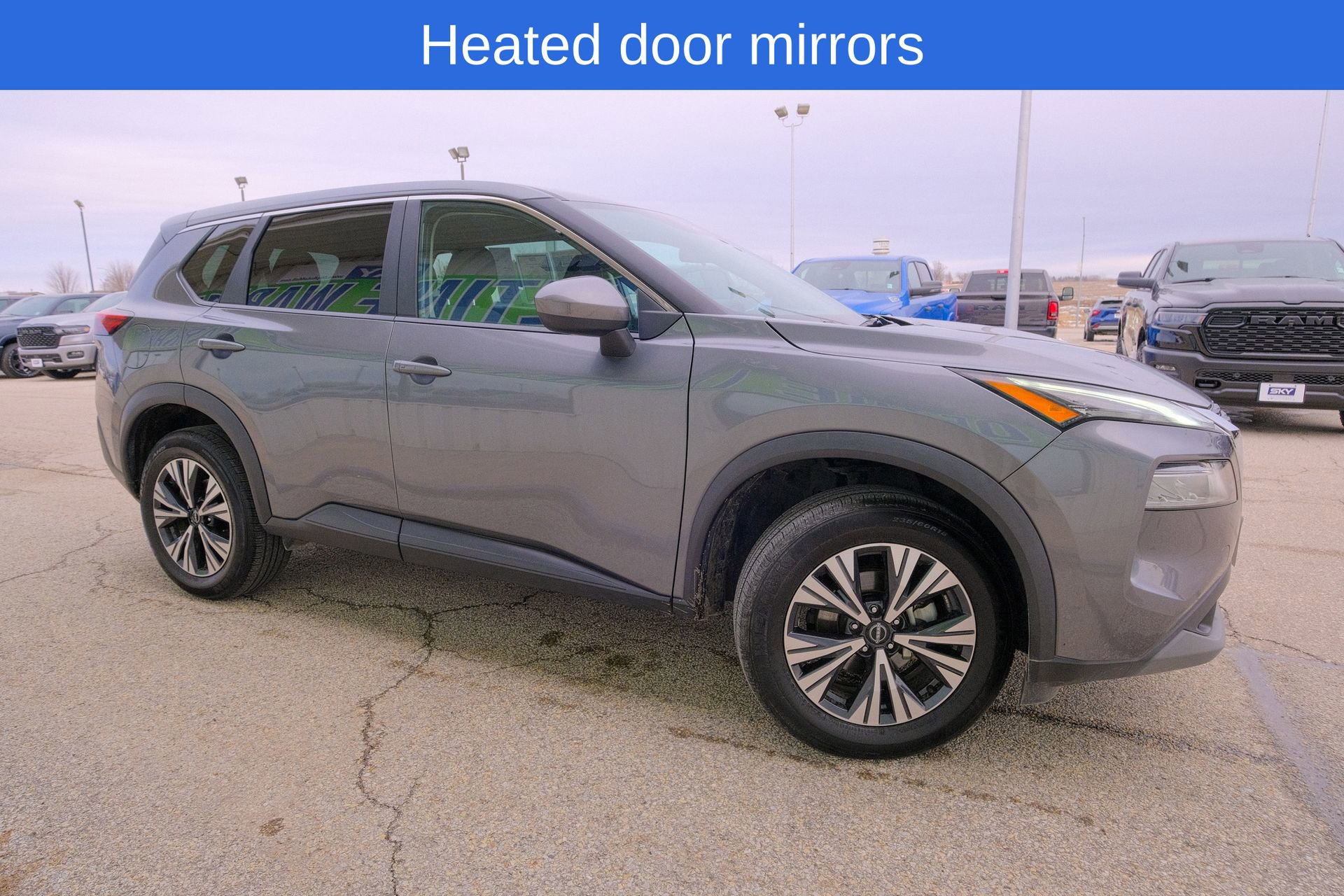 Used 2023 Nissan Rogue SV image 12