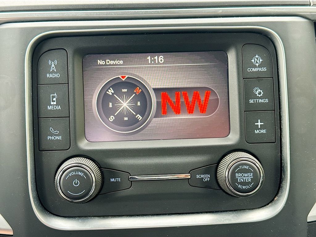 Used 2022 RAM 1500 Classic SLT RWD image 14