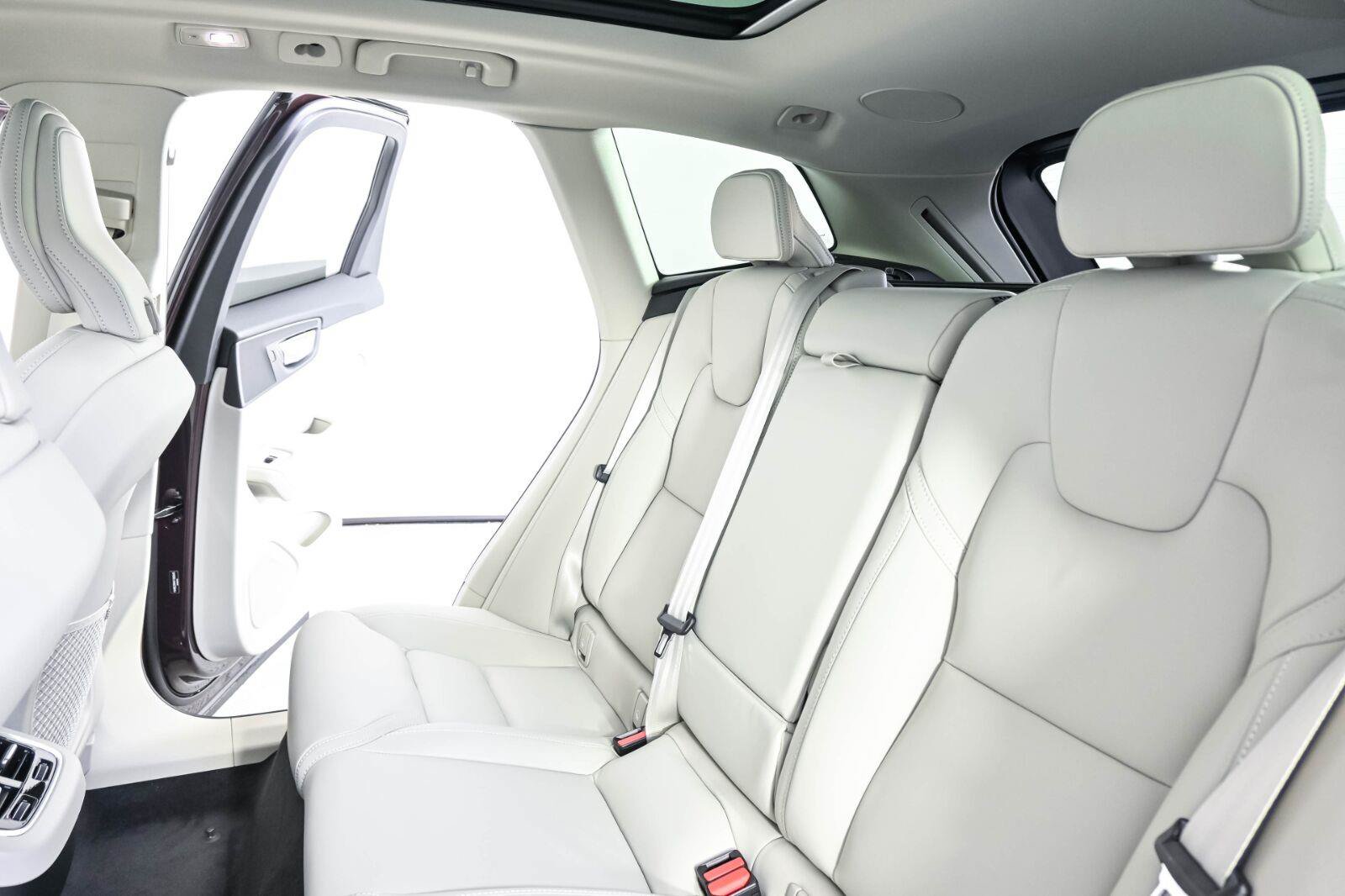 New 2027 Volvo XC60 B5 Ultra AWD/4WD image 20