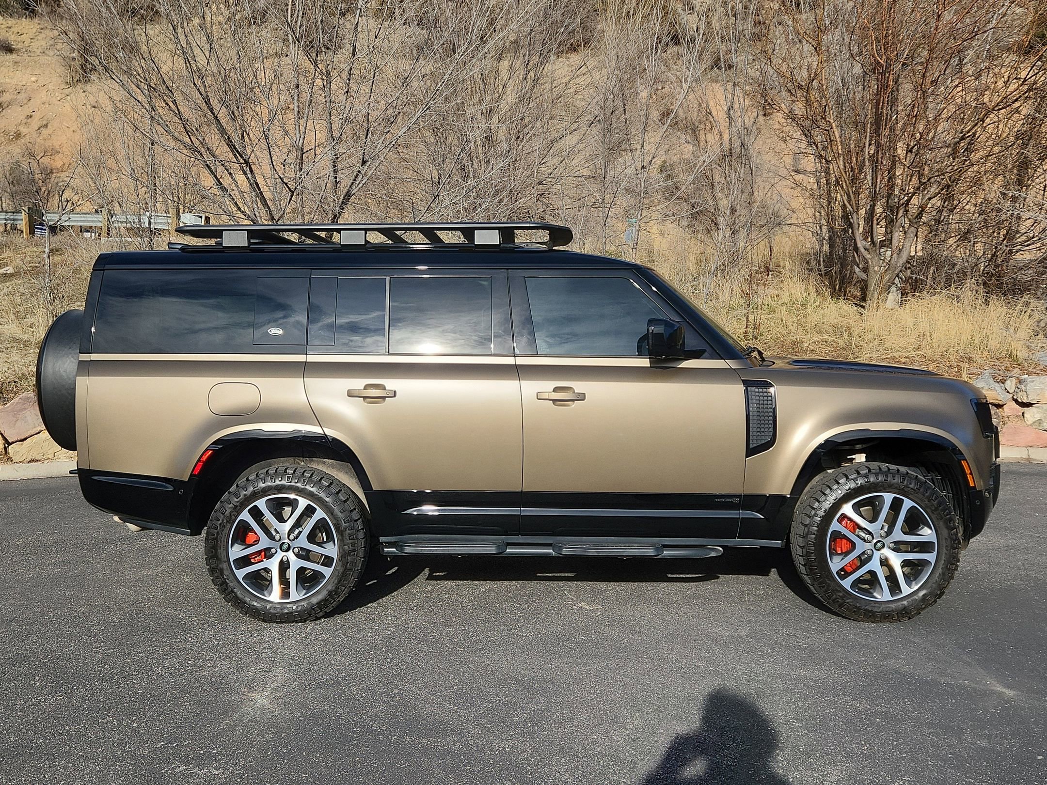 Used 2024 Land Rover Defender 130 X image 8