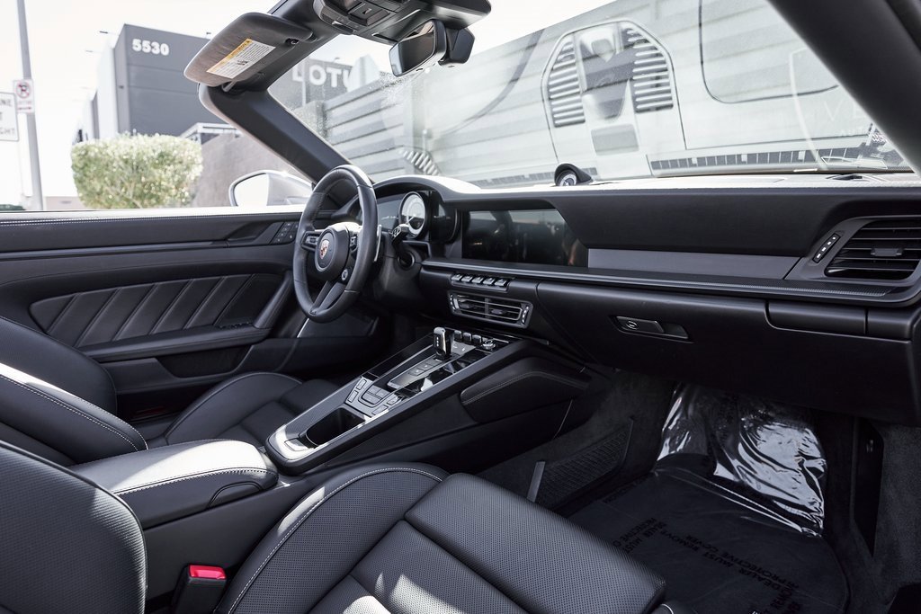 Used 2024 Porsche 911 Carrera GTS w/ Premium Package image 32