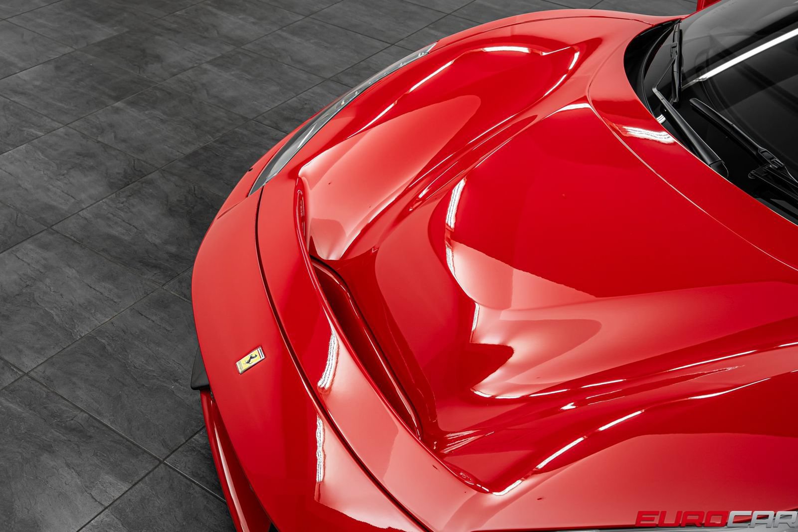 Used 2019 Ferrari 488 Pista Coupe RWD image 9