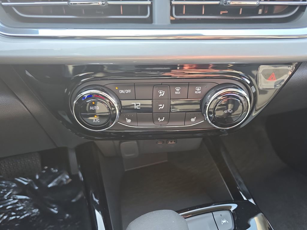 New 2026 Chevrolet Trax LT w/ Driver Confidence Package image 20