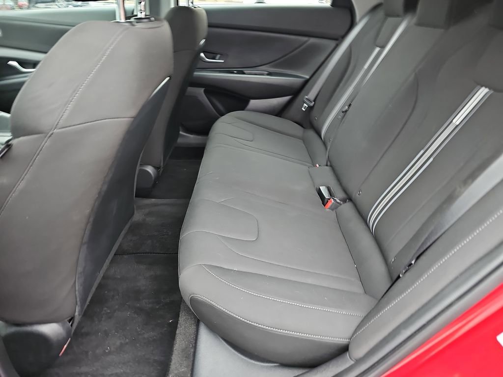 Used 2024 Hyundai Elantra SEL image 16