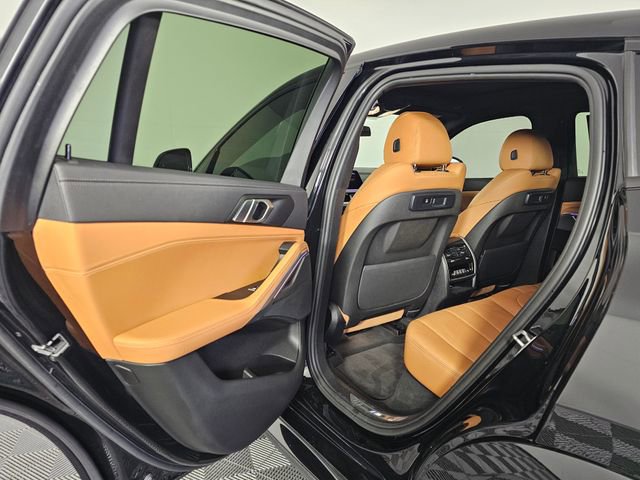 Used 2022 BMW X6 xDrive40i w/ M Sport Package image 16