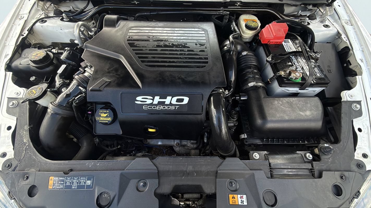 Used 2013 Ford Taurus SHO AWD/4WD image 23