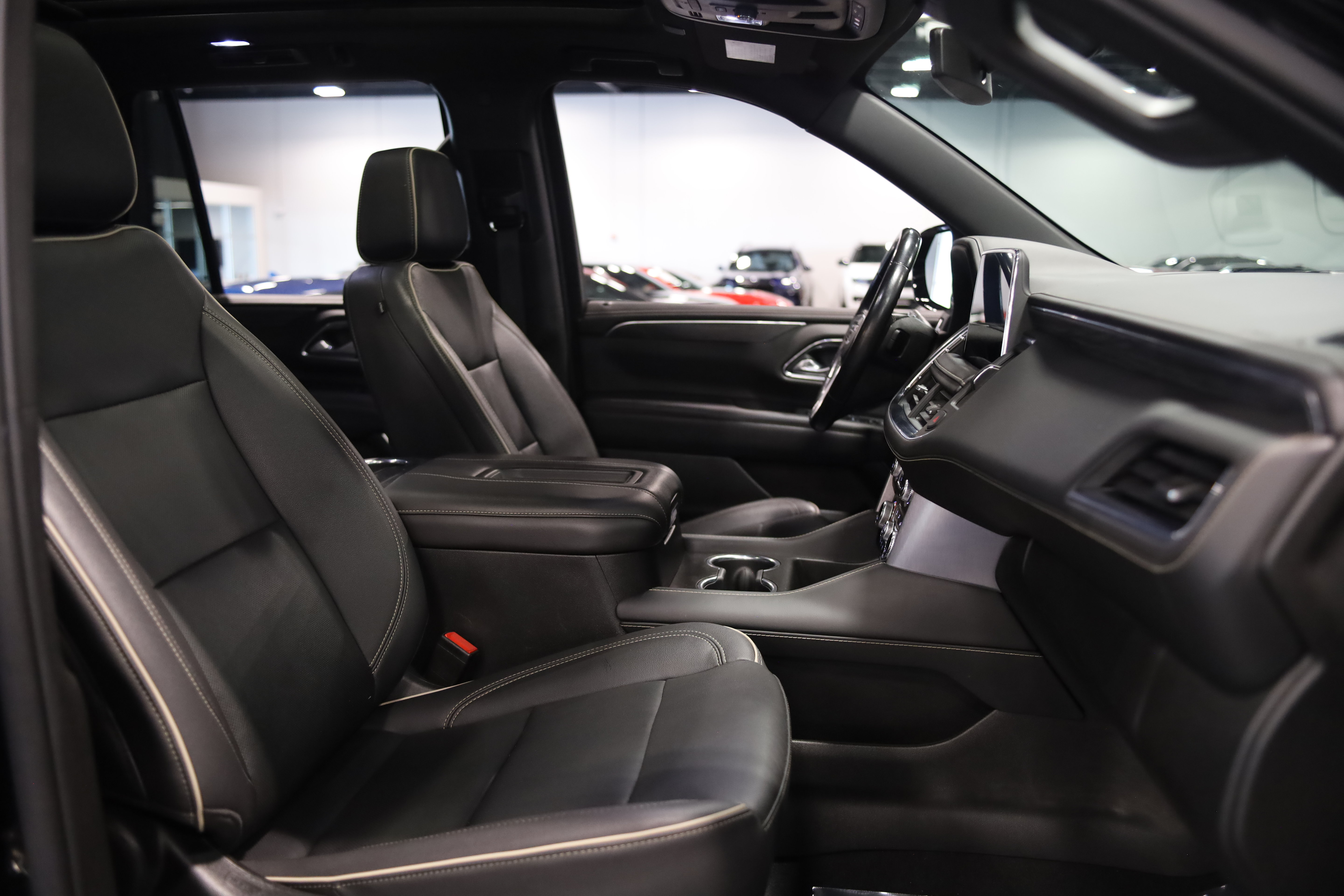 Used 2022 GMC Yukon SLT AWD/4WD image 43