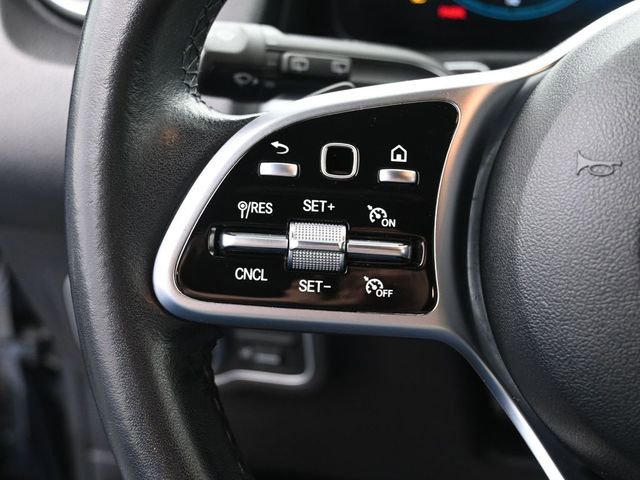 Used 2023 Mercedes-Benz GLB 250 4MATIC image 32