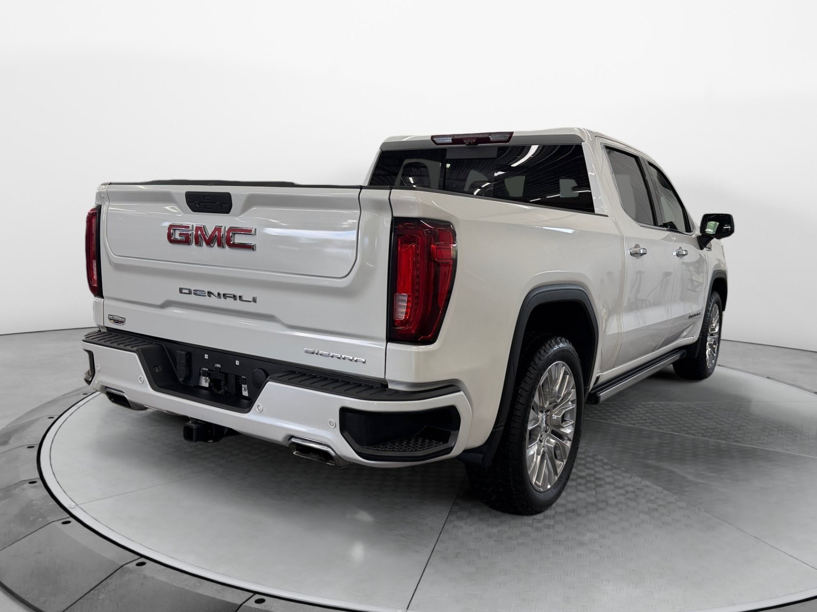 Used 2021 GMC Sierra 1500 Denali w/ Denali Ultimate Package AWD/4WD image 5