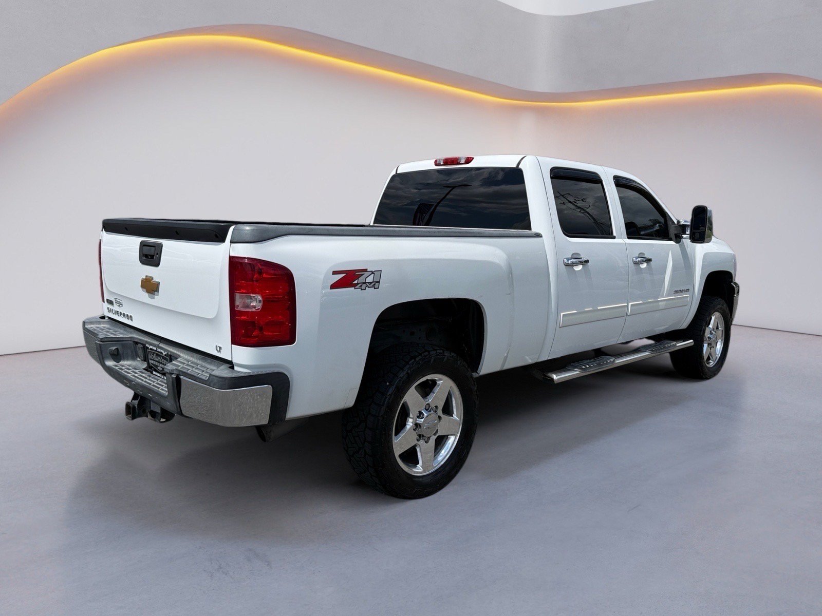 Used 2012 Chevrolet Silverado 2500 LT w/ Suspension Package, Off-Road AWD/4WD image 3