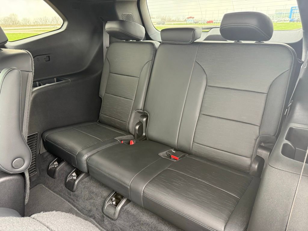 Used 2025 Buick Enclave Sport Touring image 15