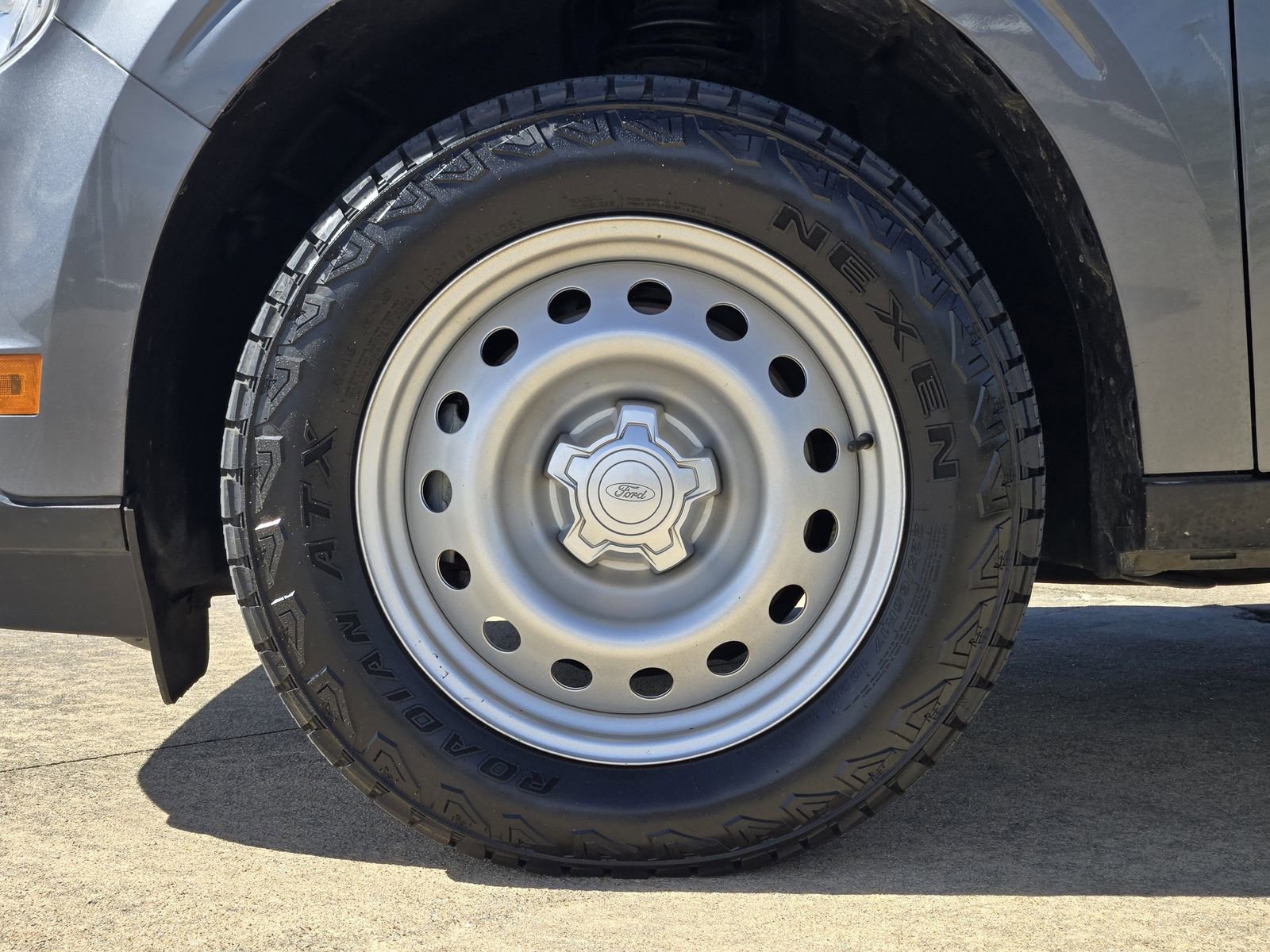 Used 2022 Ford Maverick XL image 11