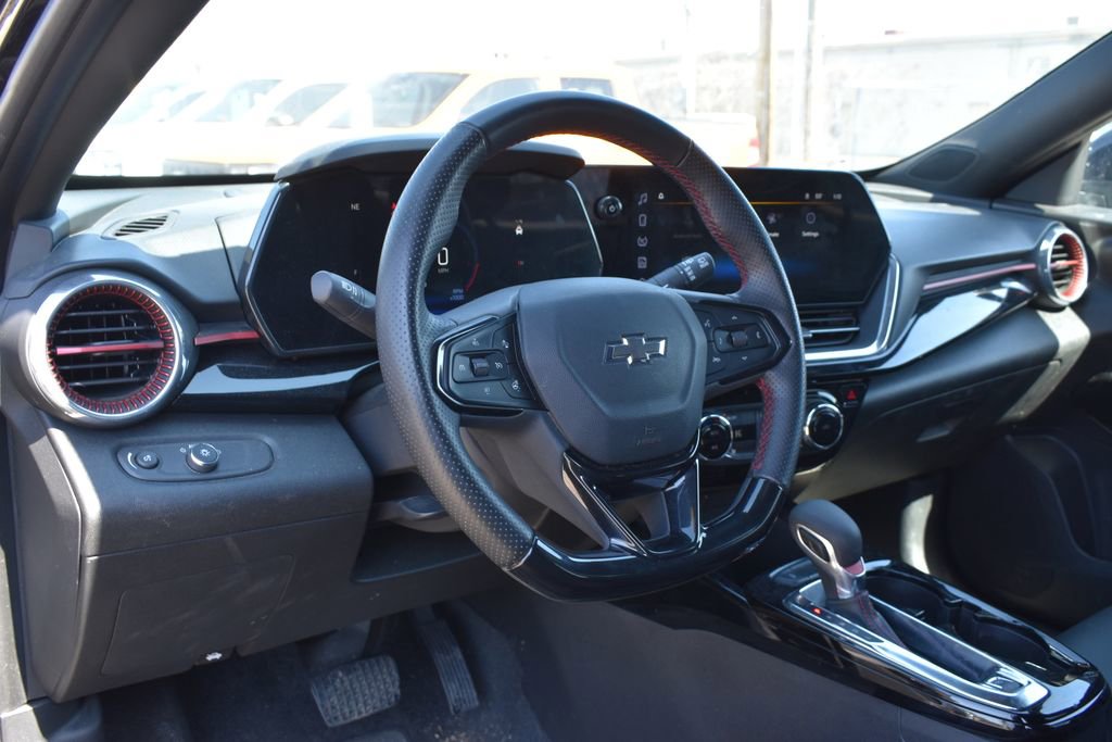 Used 2024 Chevrolet Trax RS w/ Driver Confidence Package image 10