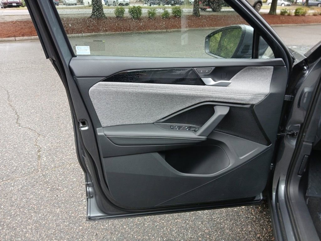 New 2025 Volkswagen Tiguan S w/ 18" Wheel Package image 10