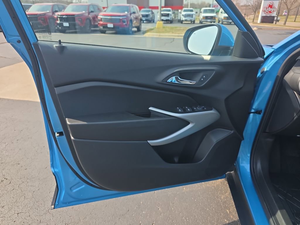 New 2026 Chevrolet Trax LS w/ LS Convenience Package image 12