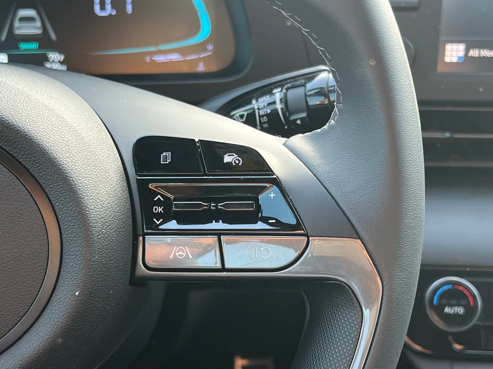 Used 2026 Hyundai Elantra Sport image 28