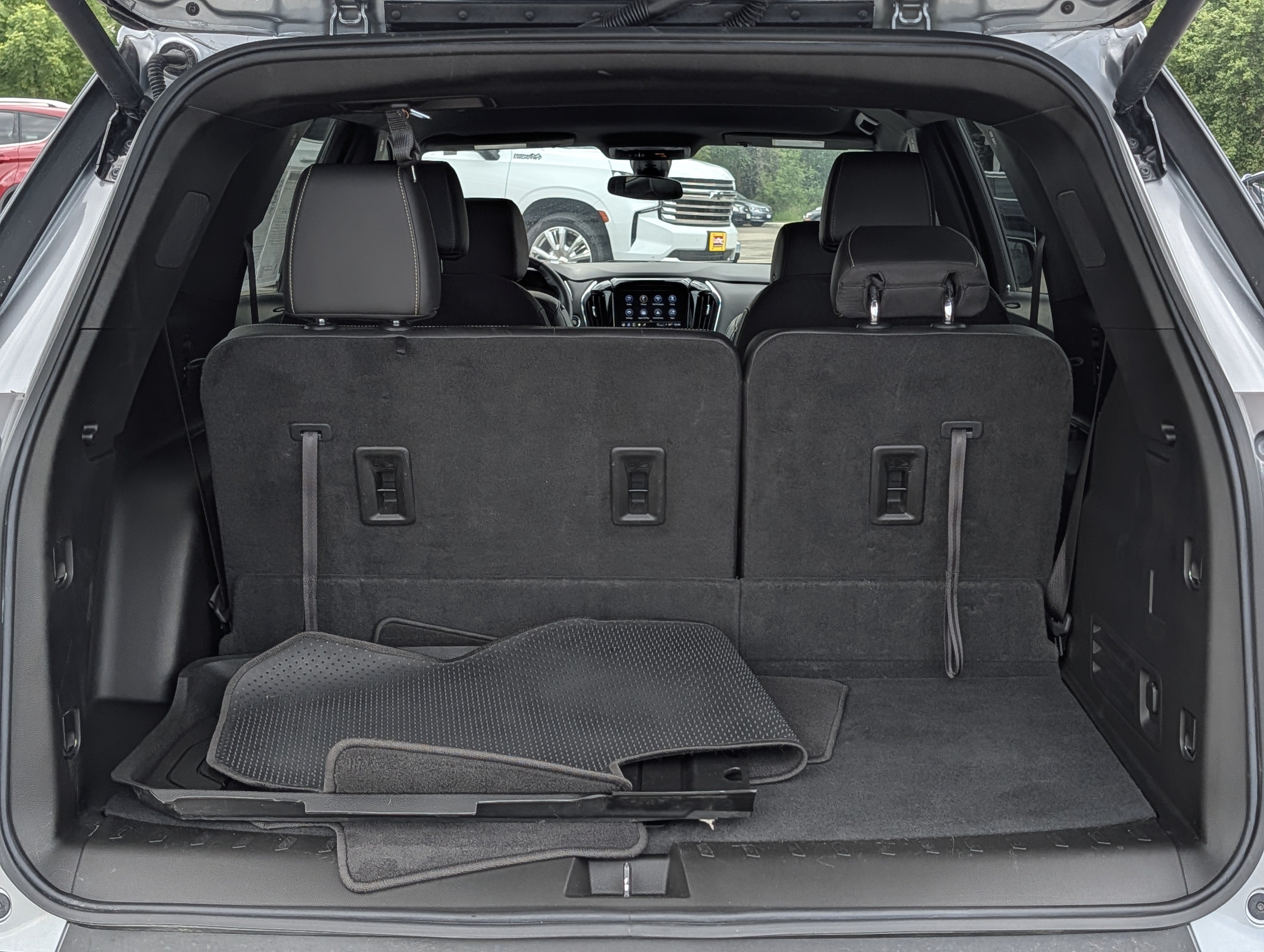 Used 2023 Chevrolet Traverse LT w/ Midnight/Sport Edition AWD/4WD image 22