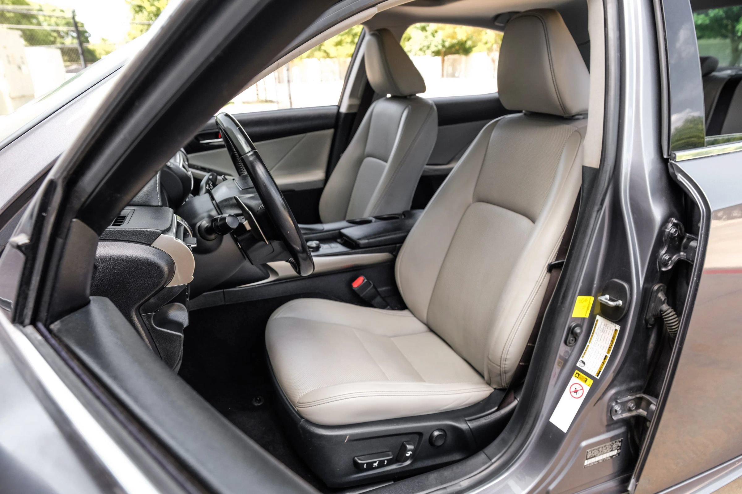 Used 2015 Lexus IS 350 w/ Navigation System Package RWD image 39