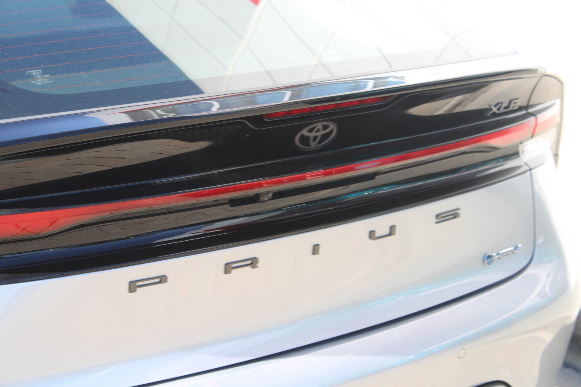 Certified 2024 Toyota Prius XLE FWD image 11