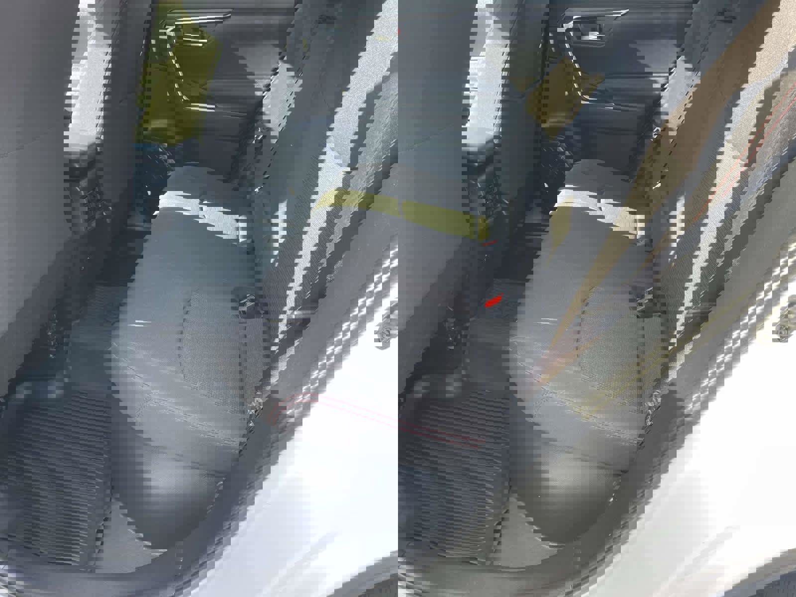 Used 2023 Toyota RAV4 SE image 10