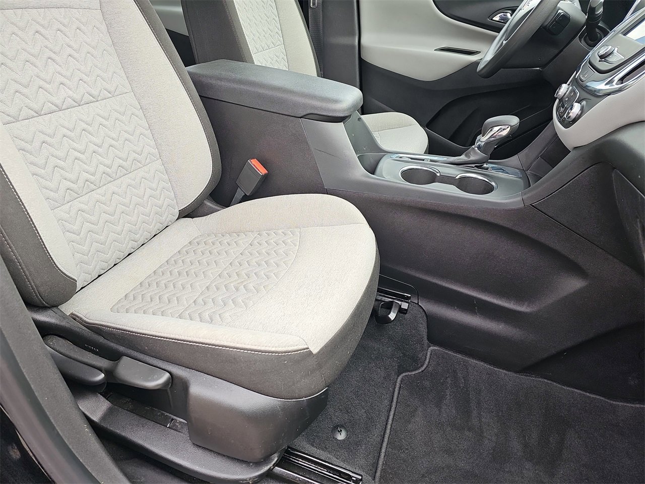 Used 2024 Chevrolet Equinox LS image 13