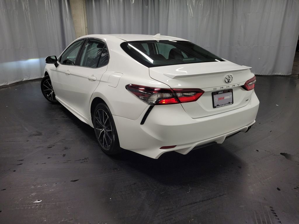 Used 2023 Toyota Camry SE FWD image 6