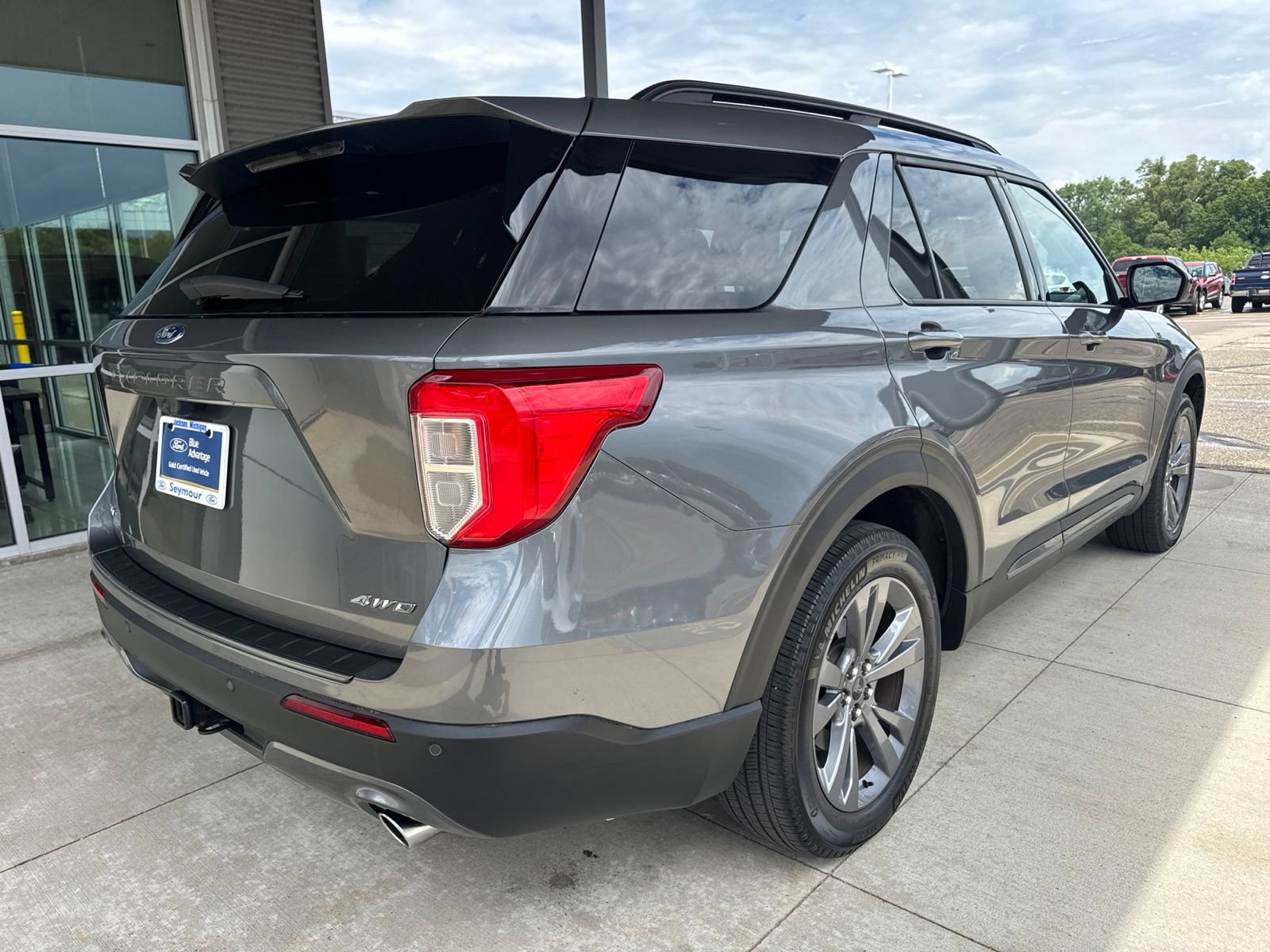 Certified 2023 Ford Explorer XLT w/ Equipment Group 202A AWD/4WD image 8