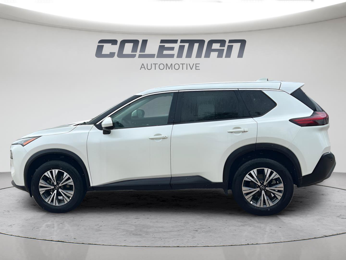 Used 2023 Nissan Rogue SV AWD/4WD image 5