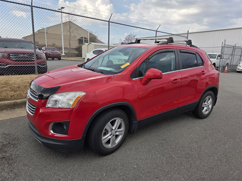 Used 2016 Chevrolet Trax LT w/ LT Sun and Sound Package image 10