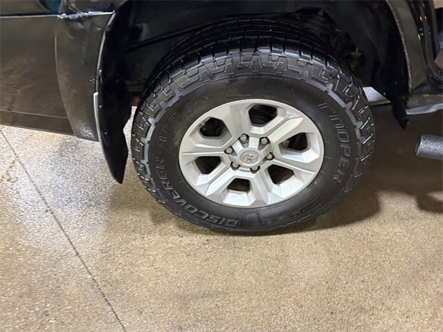 Used 2016 Toyota 4Runner SR5 image 18