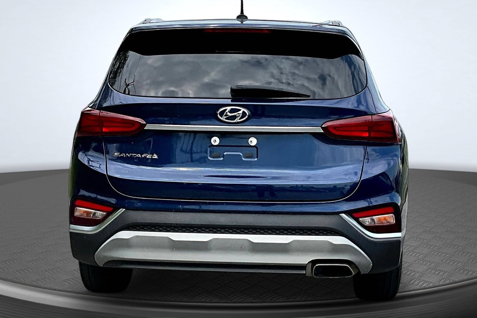 Used 2019 Hyundai Santa Fe SE FWD image 4