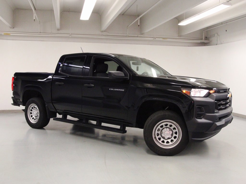 Used 2023 Chevrolet Colorado W/T image 4
