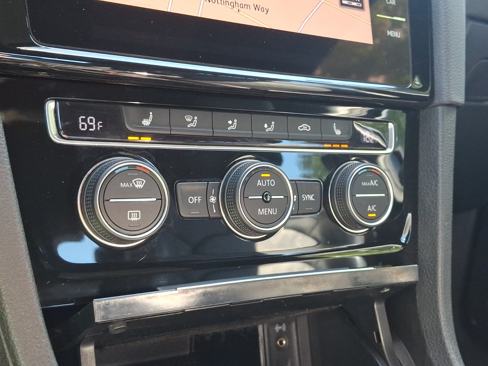 Used 2018 Volkswagen GTI Autobahn FWD image 17