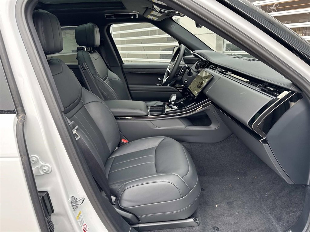 New 2025 Land Rover Range Rover Sport SE image 10