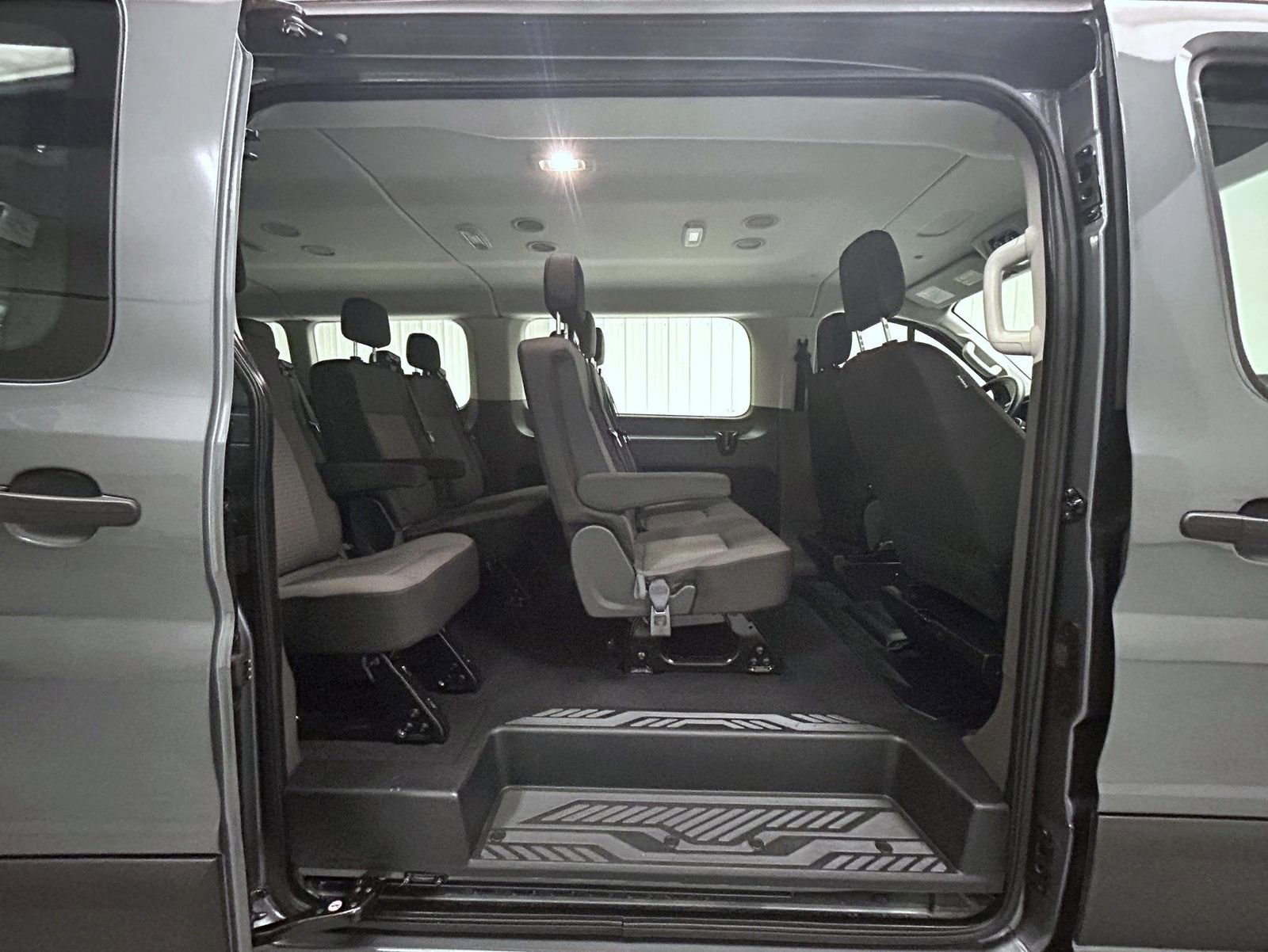 Used 2024 Ford Transit 350 XLT image 17