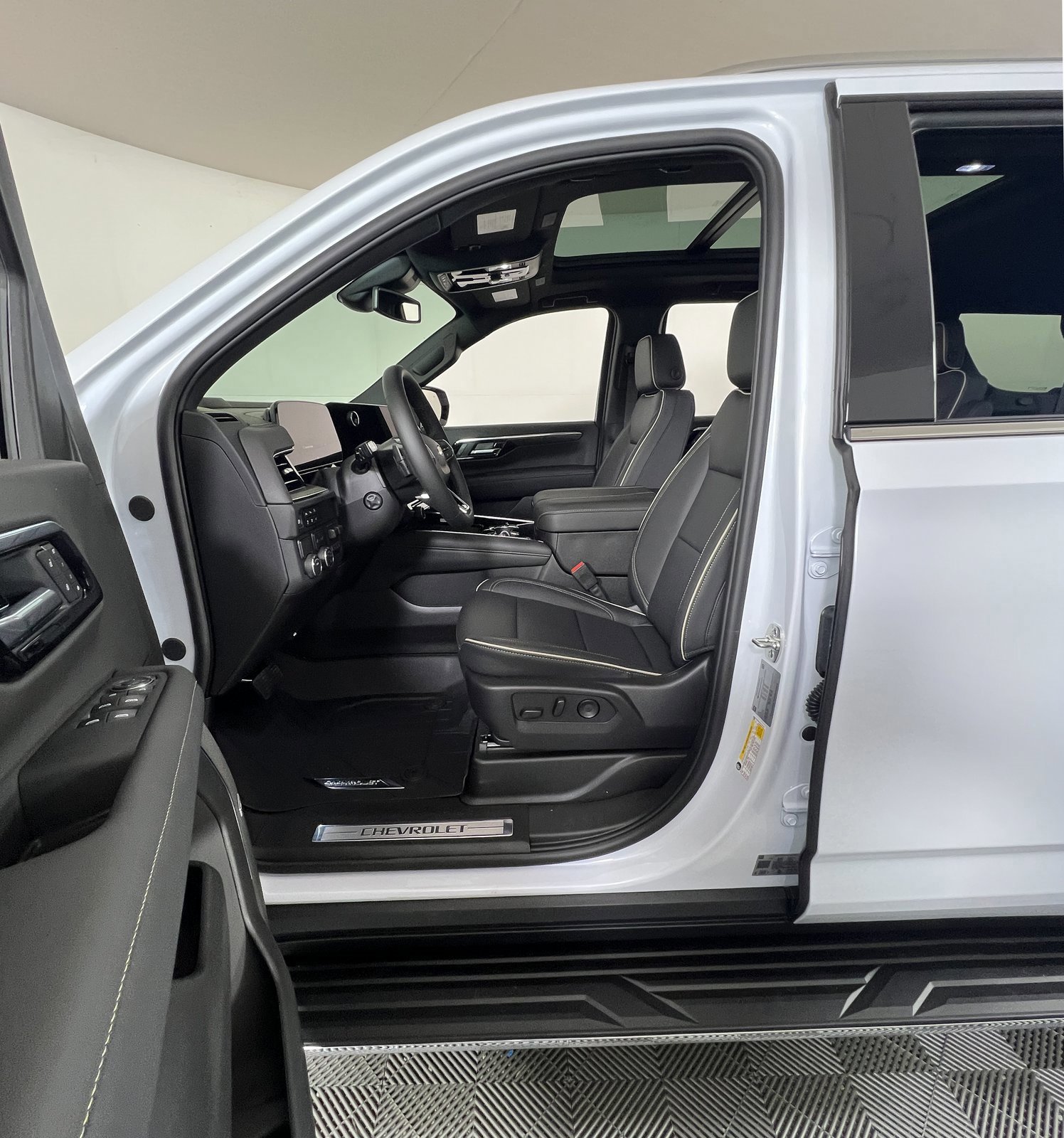 New 2026 Chevrolet Tahoe Premier w/ Sun And Tow Package image 10