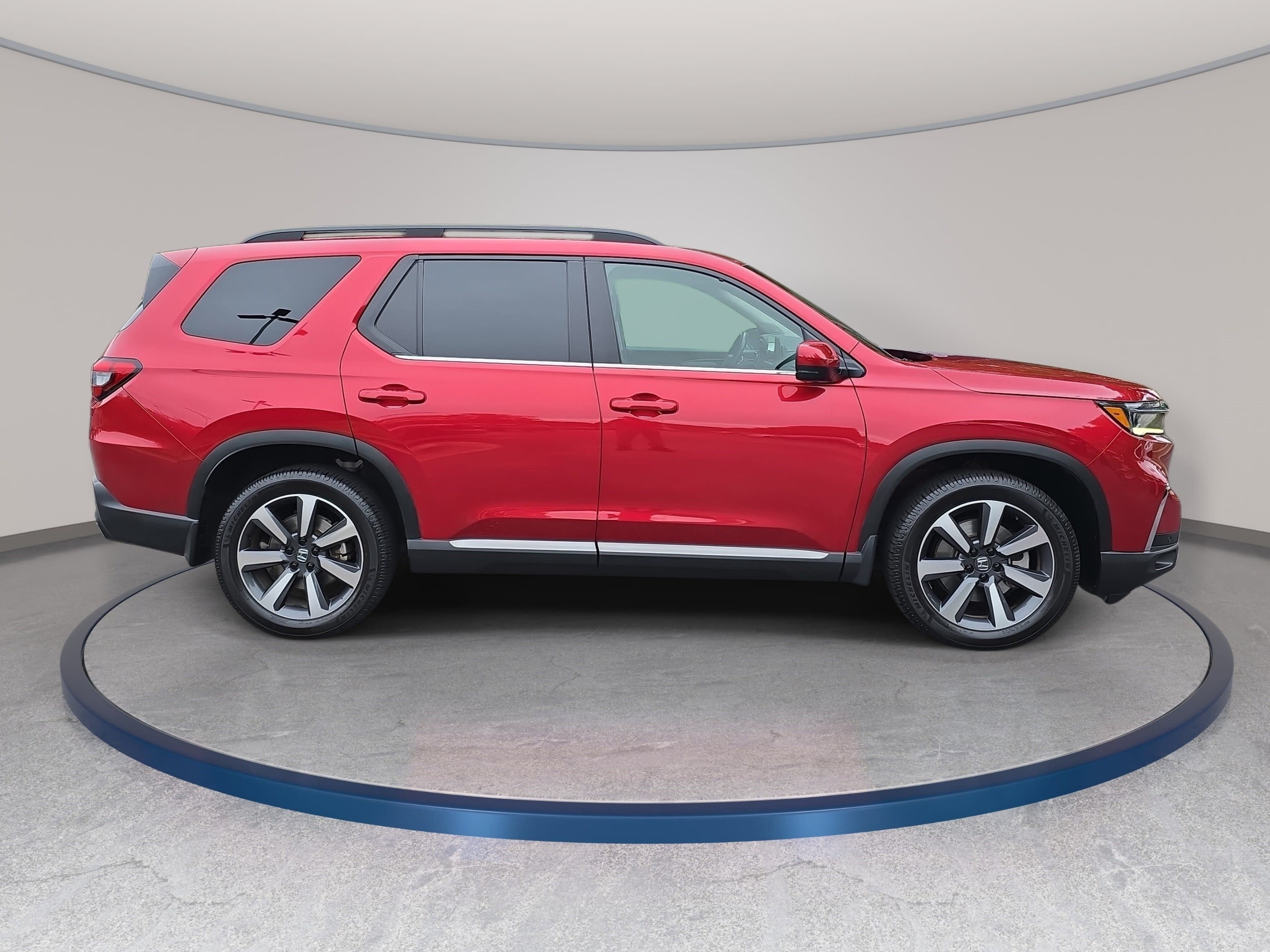 Used 2023 Honda Pilot Elite image 4