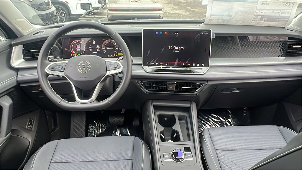 New 2026 Volkswagen Tiguan SE AWD/4WD image 16