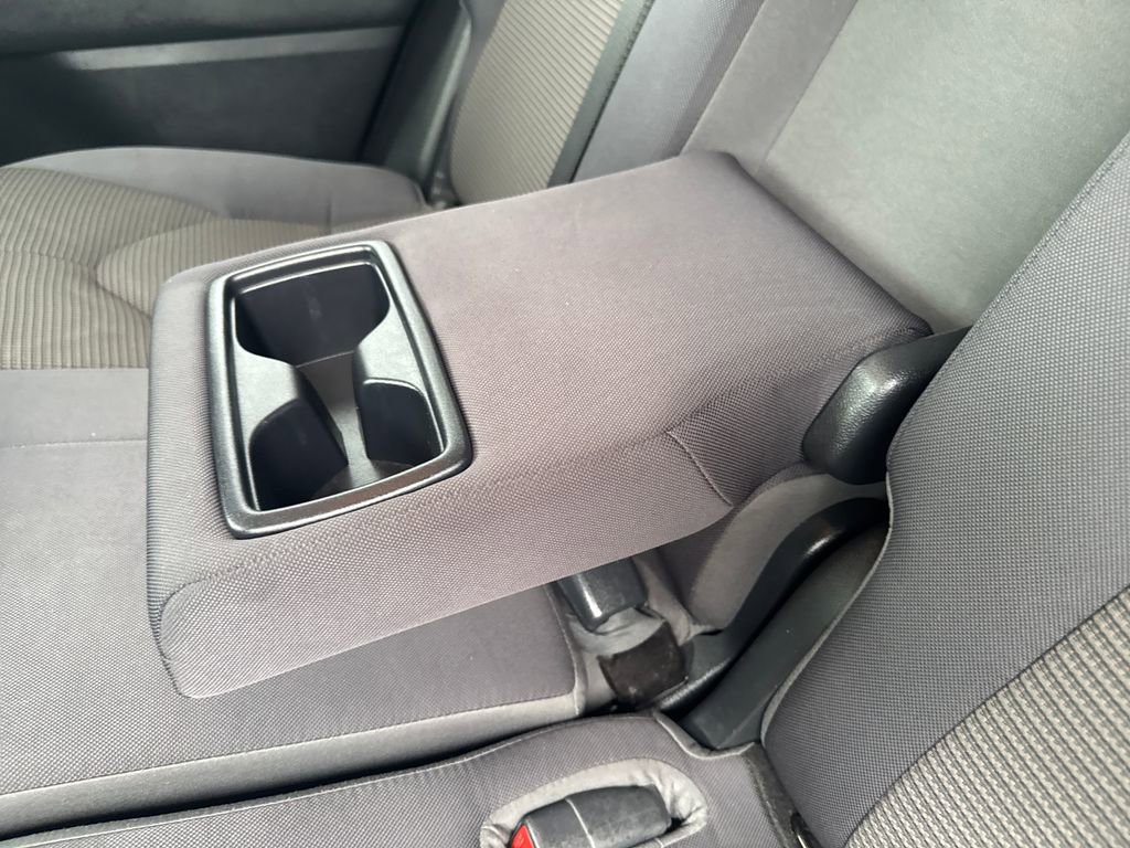 Used 2023 Toyota Highlander LE AWD/4WD image 38