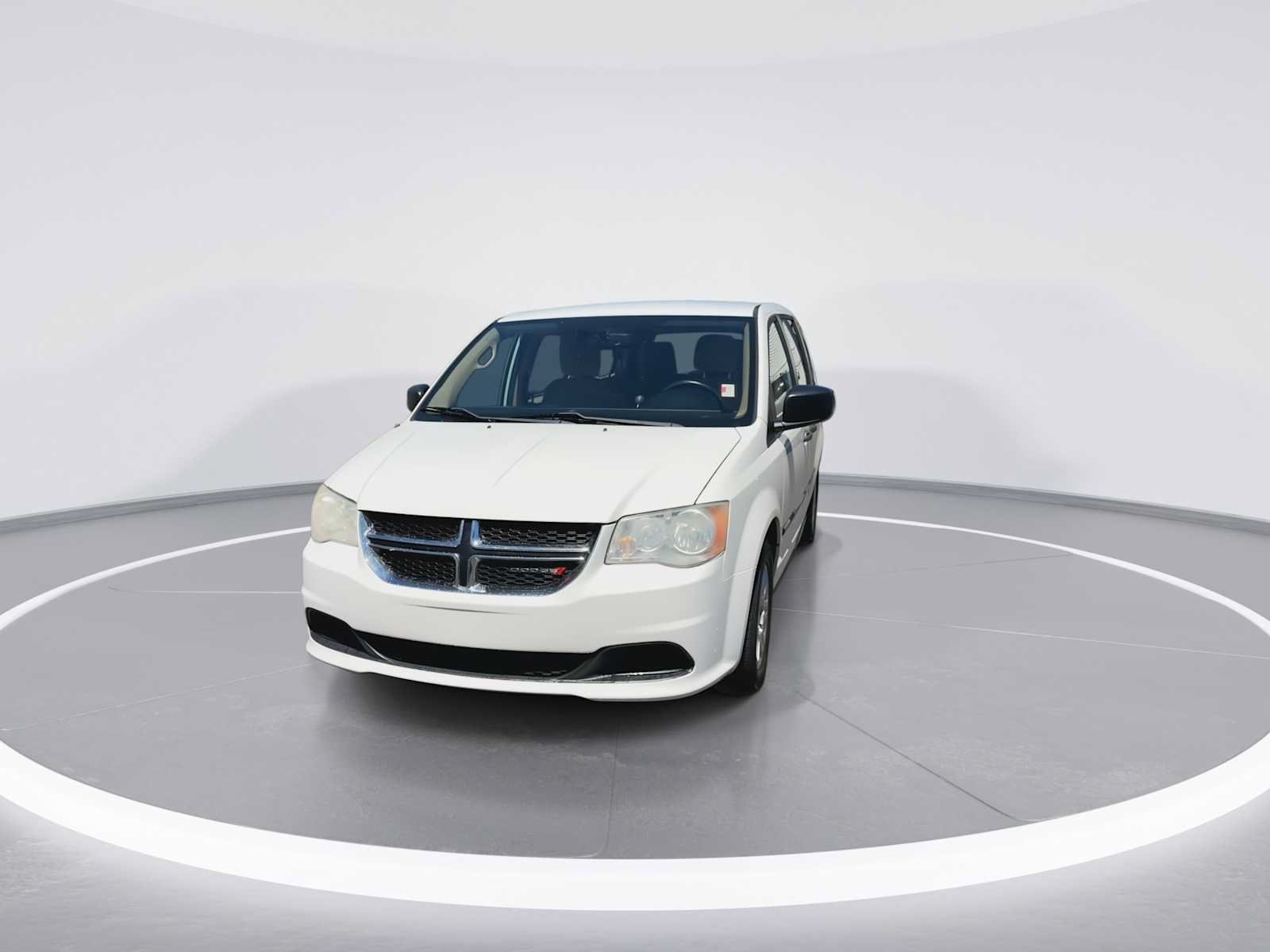 Used 2013 Dodge Grand Caravan American Value Package w/ UConnect Hands-Free Group FWD image 3