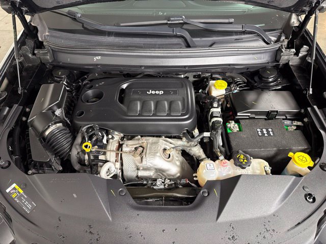 Used 2021 Jeep Cherokee High Altitude AWD/4WD image 13