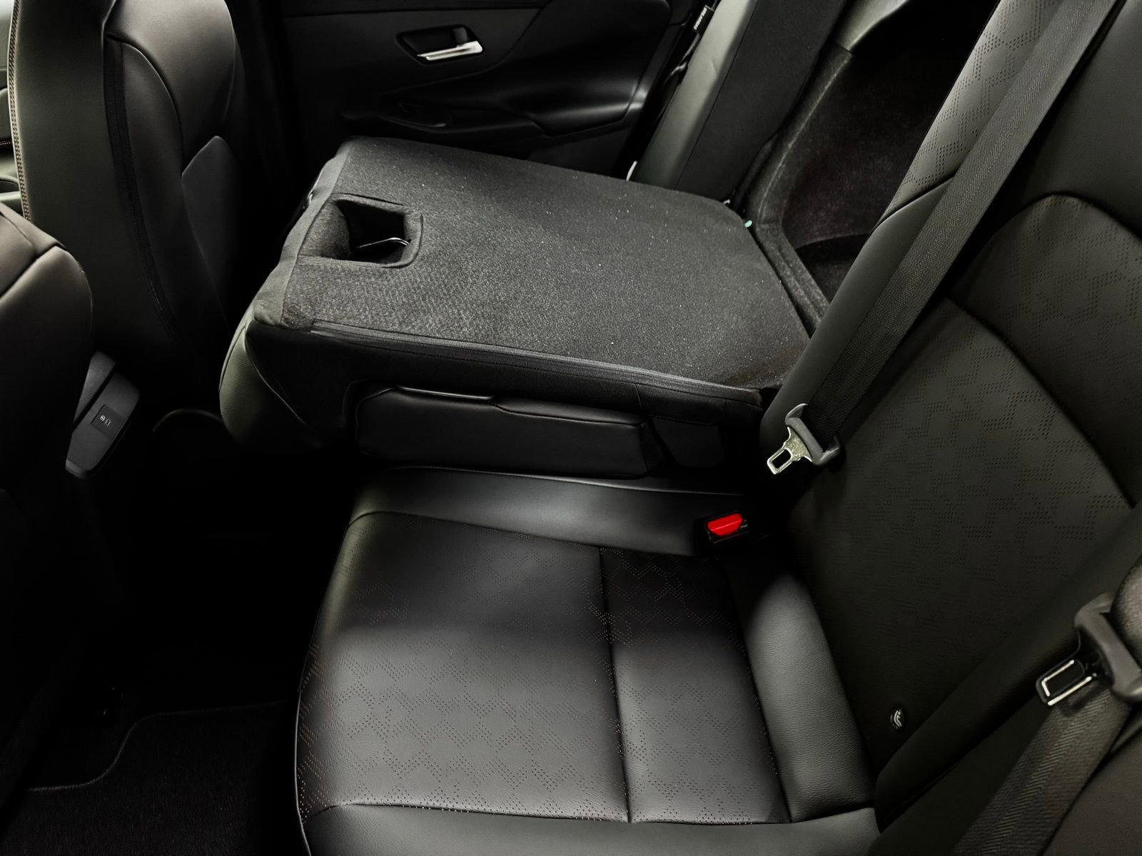 New 2026 Nissan Sentra SR image 32