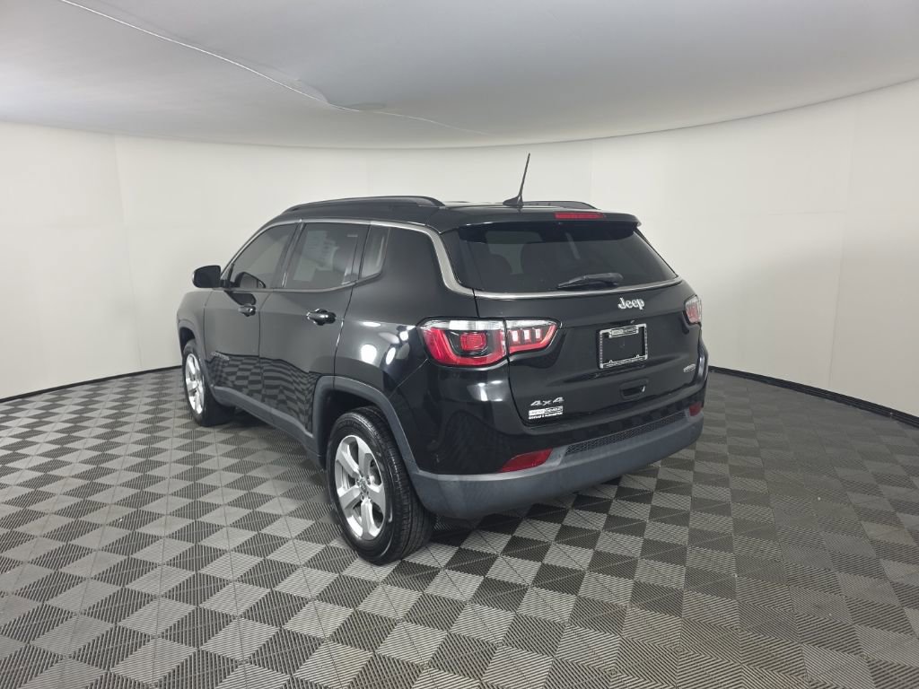 Used 2020 Jeep Compass Latitude AWD/4WD image 3