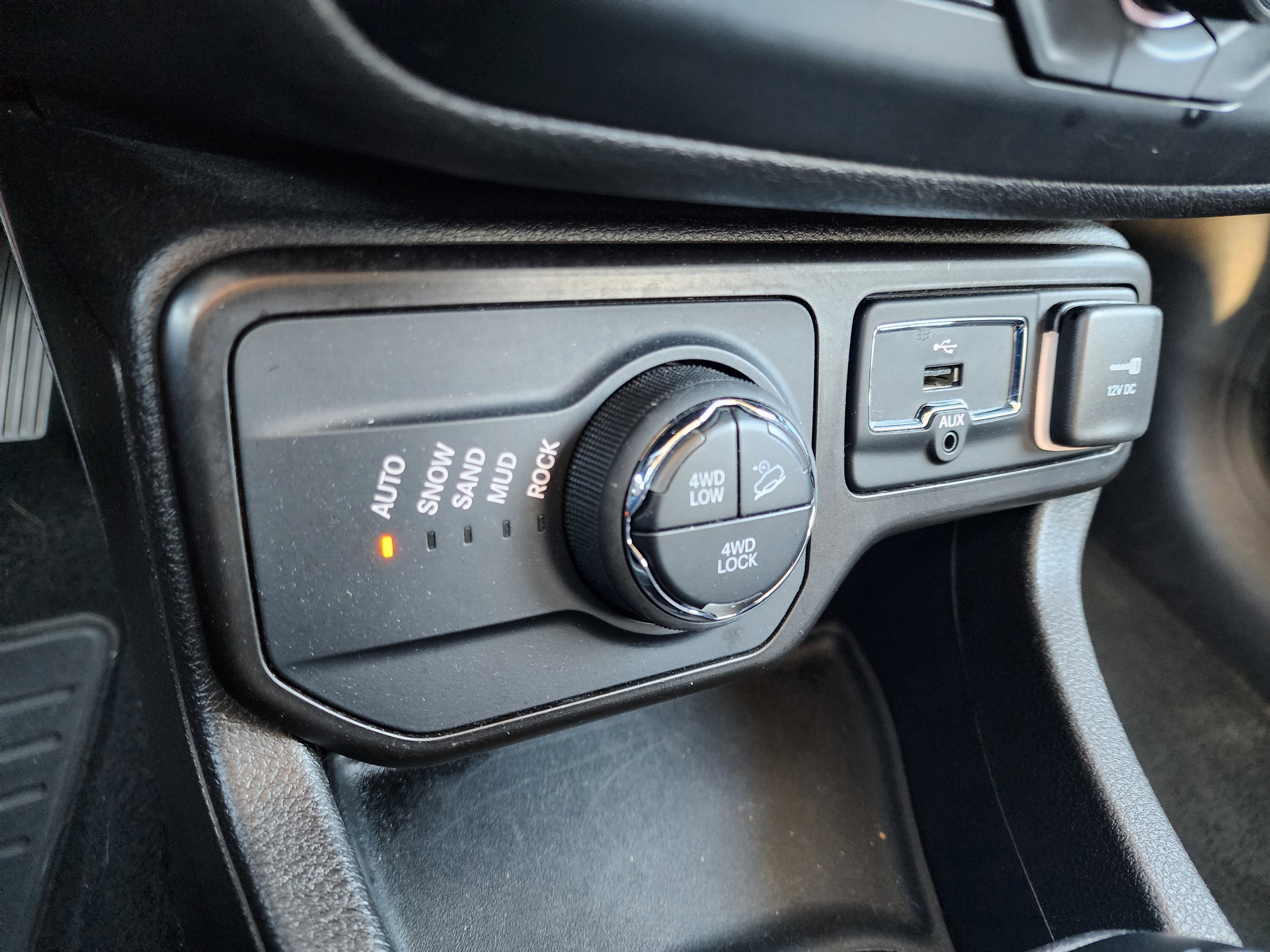 Used 2023 Jeep Renegade Trailhawk image 26